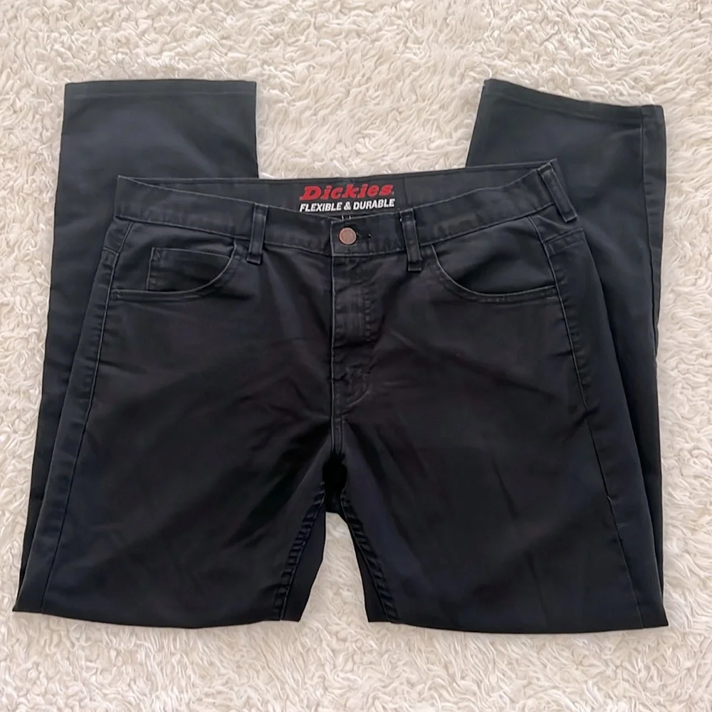 Dickies Flexible and Durable Cargo Men's Black Pants Utility Sleek Size 30x30